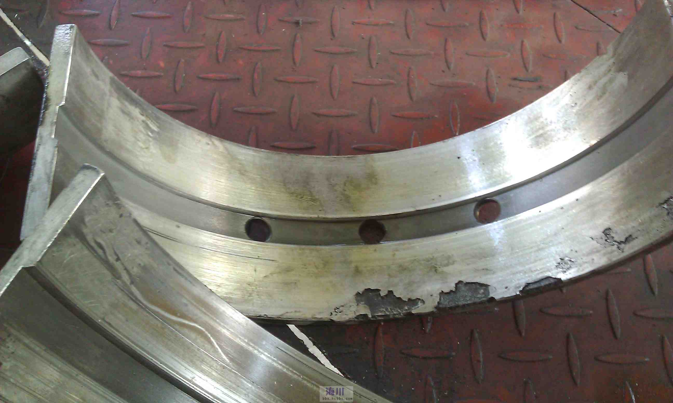 4台6m40压缩机所有连杆瓦烧求助高手进来看看有图有真相